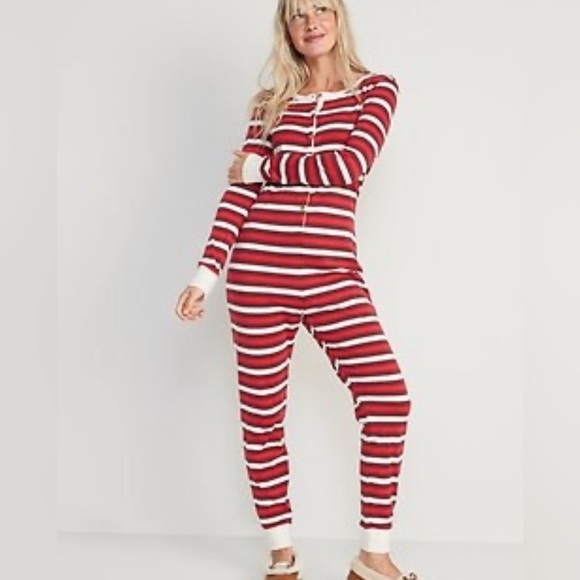 Old navy striped PRINTED THERMAL-KNIT ONE-PIECE PAJAMAS FOR WOMEN OLD NA… - Picture 1 of 8